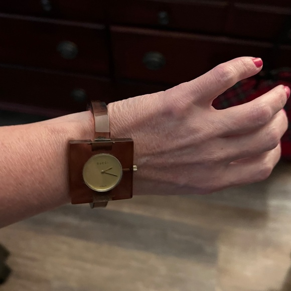 Auth Vintage Gucci Plexi Bangle Watch - Unique Rare Find - Picture 2 of 10